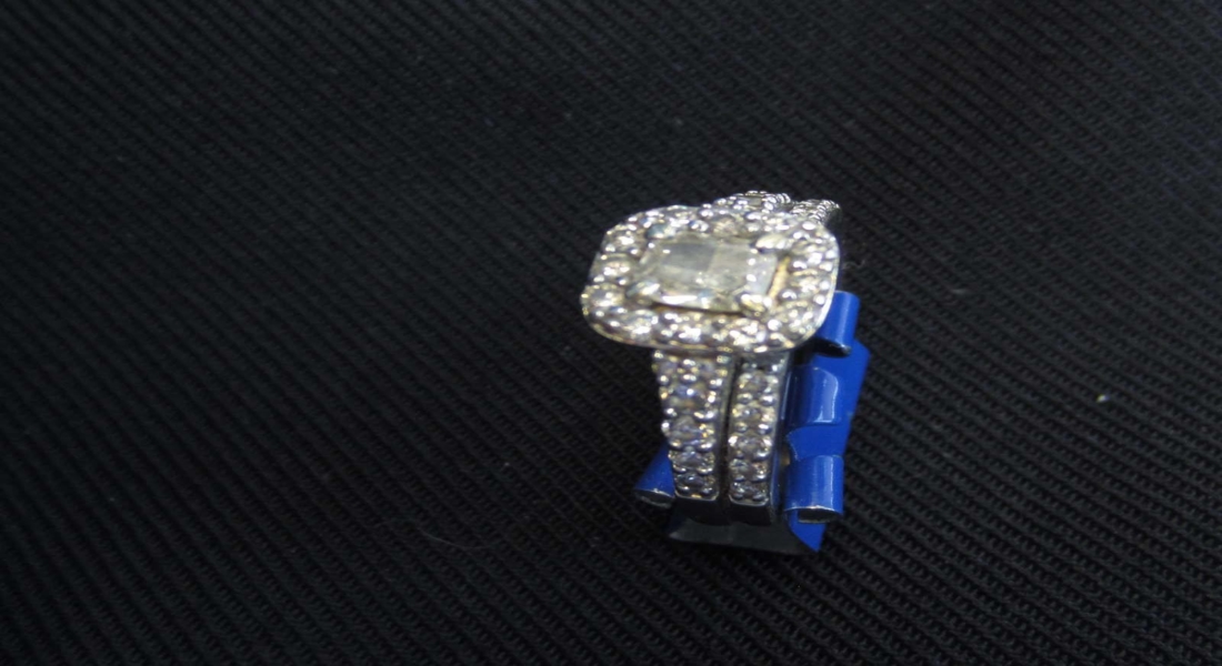 Auction: Moser Wedding Set